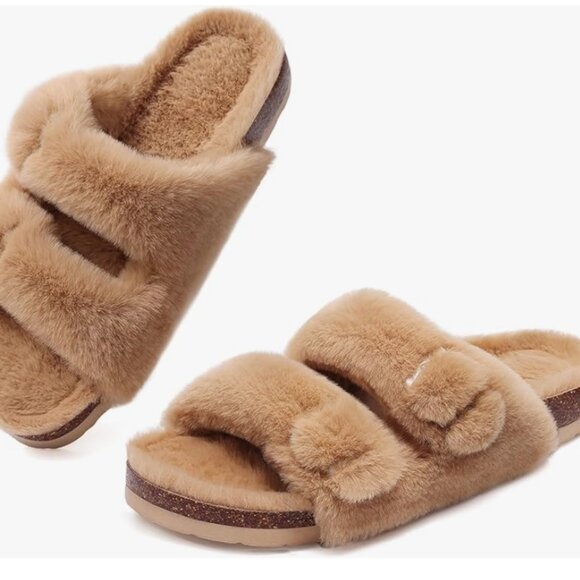 Woman's Fuzzy Slippers - Picture 7 of 8